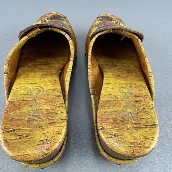 Icon Wearable Art Womens 6 Clogs Mules Clog Wedge Floral Boho Sun Flower Studded - Picture 7 of 12